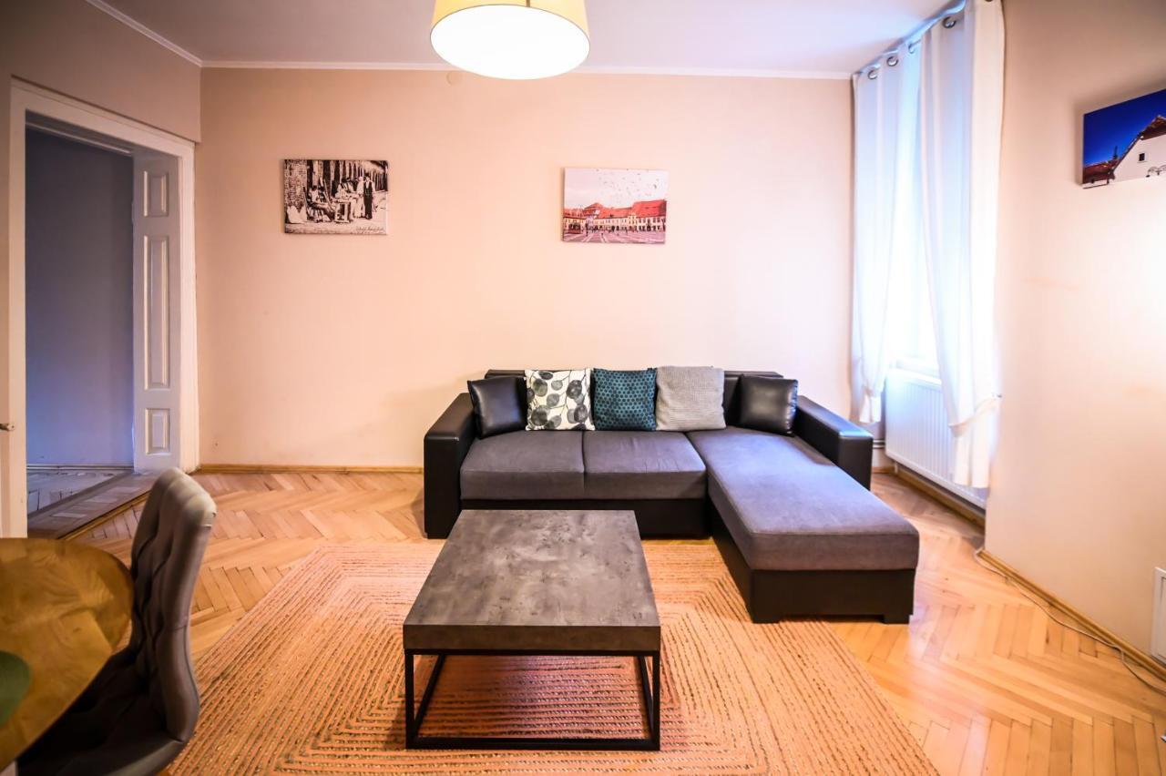 Jules' Sunny, Spacious And Central Apartment Sibiu Dış mekan fotoğraf