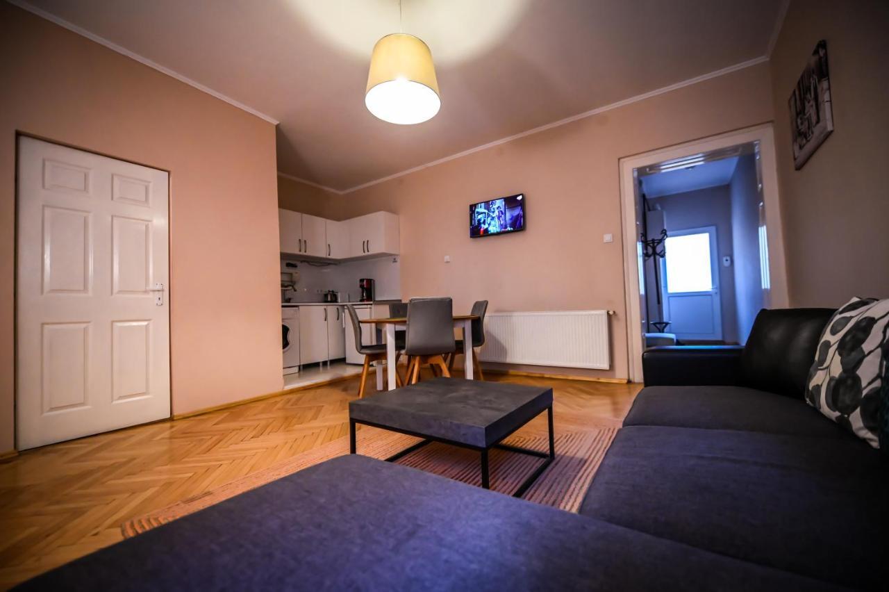 Jules' Sunny, Spacious And Central Apartment Sibiu Dış mekan fotoğraf